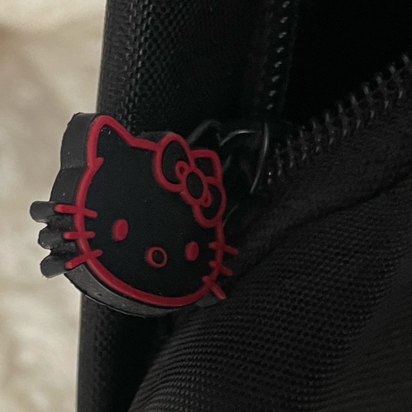 NWOT Hello Kitty Computer Laptop Messenger Bag w/ Adjustable Carry Strap - Picture 7 of 10